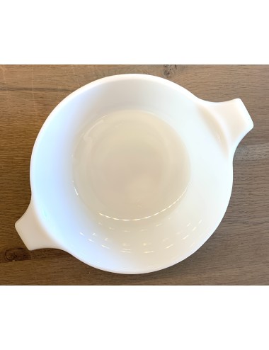 Kom / Soepkom - wit melkglas met oren - J.A.J. (Made in England)