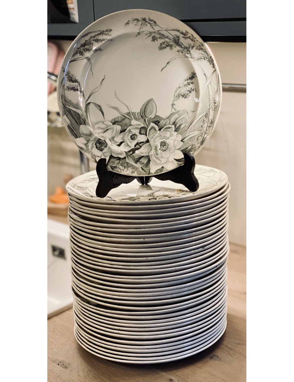 Dinerbord / dinner plate / assiette - George Jones & Sons (Stoke-on-Trent) - décor LILY