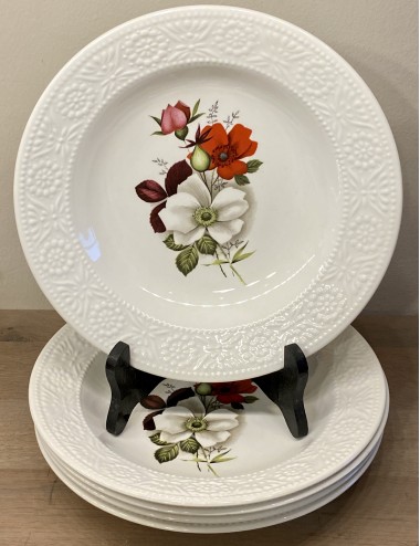 Diep bord / soepbord / pastabord - Boch - reliëfrand en in het midden wit / rood / roze bloemen