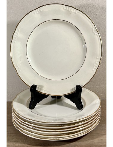 Ontbijtbord / Dessertbord - Boch - aardewerk in crèmekleur met embossed versierselen en een goudrand
