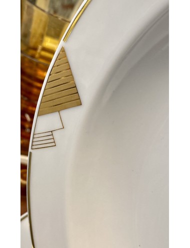 Diep bord - Mitterteich Bavaria - wit porselein met goudkleurige opdruk van (gestreepte) driehoekjes