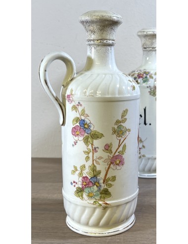 Karaf voor azijn met stopje - gemerkt (onduidelijk) - genummerd 3954 - décor van roze/blauwe bloemen met goudkleurige accenten