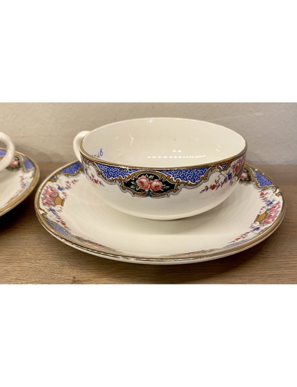 Cup and saucer - Sarreguemines - Digoin - décor 427(?) with floral border