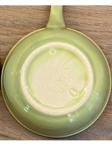 Bowl with handle - Villeroy & Boch Luxembourg - in green design