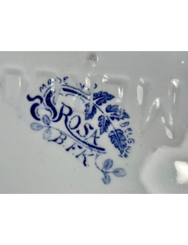 Soepterrine - Boch Frères Kèramis (B.F.K.) - décor ROSA in blauw met Art Nouveau tekening - model MERCURE