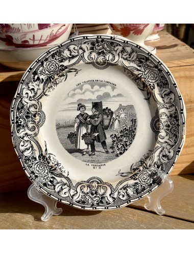 Decorative plate / Dessert plate - Gien - Geoffroy et Cie - décor in black and white - No. 11 La Vendange....