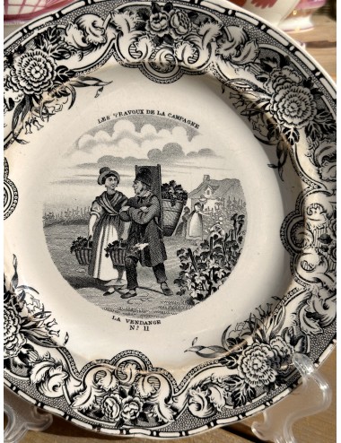 Decorative plate / Dessert plate - Gien - Geoffroy et Cie - décor in black and white - No. 11 La Vendange....