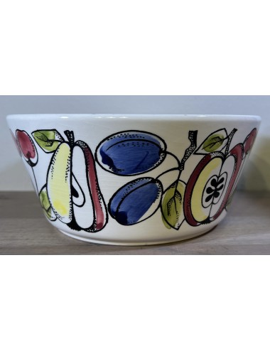 owl / Salad Bowl - Zell am Harmersbach, Zeller Keramik Manufaktur - décor with various fruits