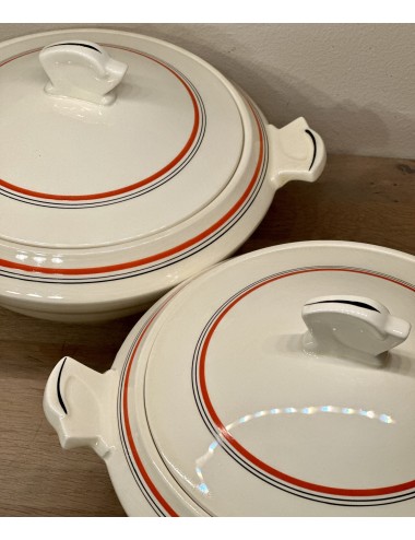 Cover dish / Terrine - Societe Ceramique Maestricht - model GOUDA (ca. 1934) in cream with orange and black accents