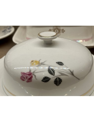 Butter dish - MZ Czechoslovakia - round porcelain model executed in a décor with yellow and pink roses