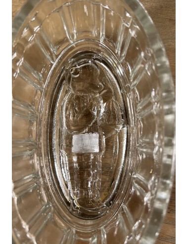 Puddingvorm / Jelly Mould - ovaal glazen model met afbeelding beertje dat pudding presenteert