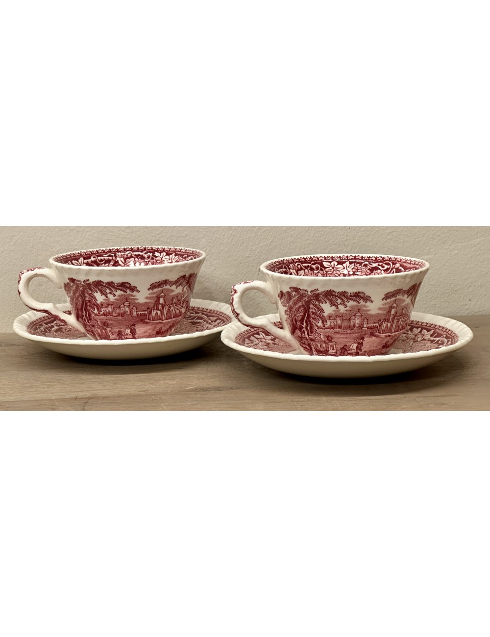 Cup and saucer - Mason's - décor VISTA in red finish