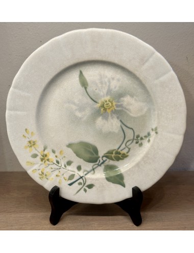 Plate on foot / Tazza - Keller & Guérin - décor CLEMATITE(S) with green/yellow/white flowers