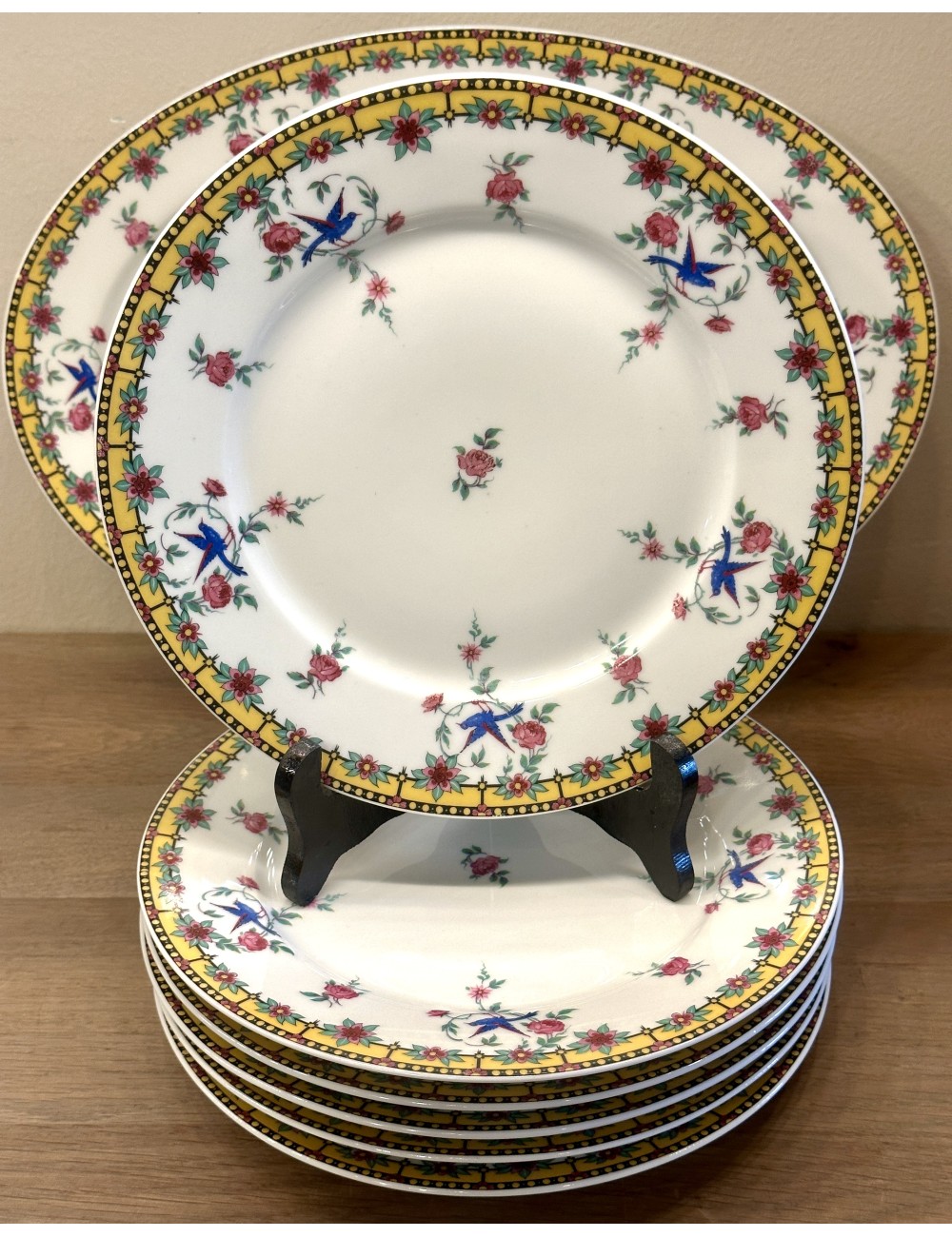 Breakfast plate / Dessert plate - Limoges B & Cie (Balleroy) - décor in yellow - made for/sold by A. Tytgad