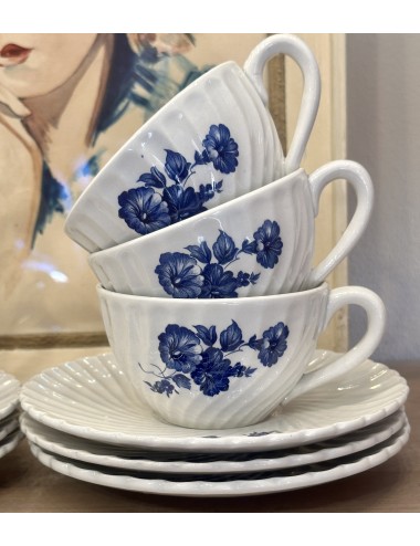 Cup and saucer - K&G Luneville - Badonviller - twisted model with a décor of blue flowers