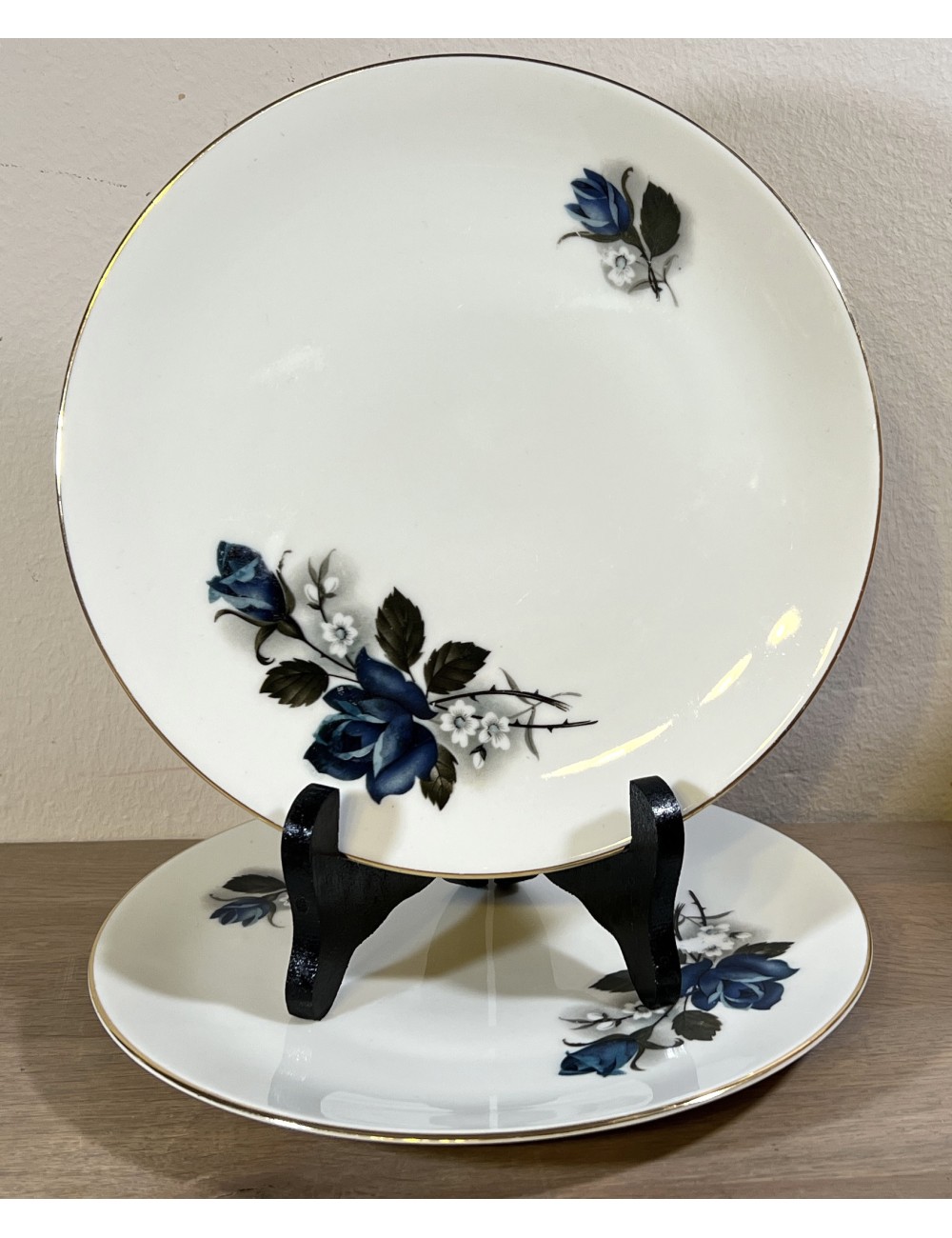 Ontbijtbord / Dessertbord - porselein - Wunsiedel Bavaria - décor in wit met blauw met witte bloemen