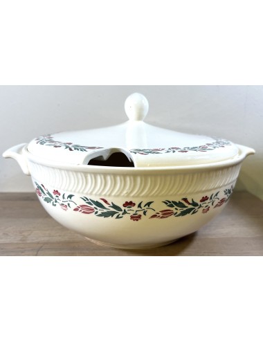 Tureen / Soup tureen - VEB Steingut Colditz Germany - décor with green/red flowers