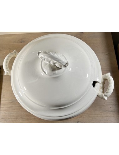 Soup tureen - larger model - unmarked (probably Boch) - white model with carved handles