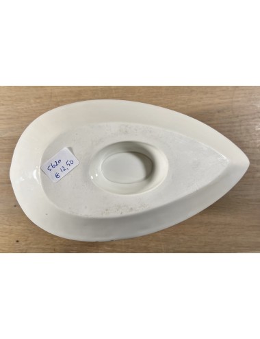 Gravy boat / Sauce bowl - unmarked - in white and rather wide running model with a pointed saucer
