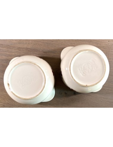 Soepkom / Dessertkom - gemerkt DDR? - uitgevoerd in crème met bruine bloemetjes