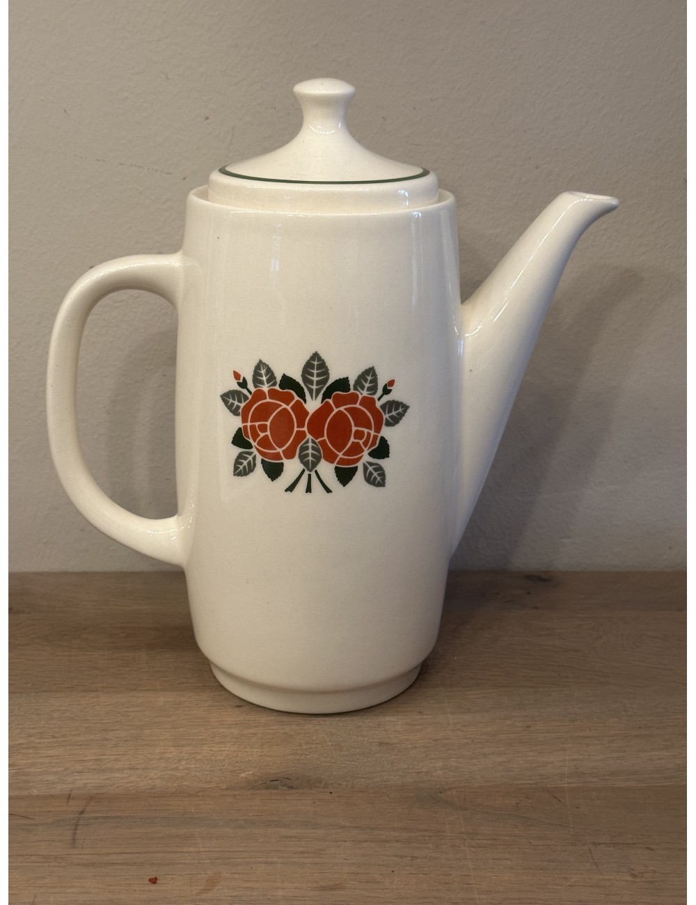Coffee pot - higher model - Torgau - décor of gray/red rose/flower - model GUDRUN