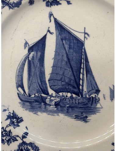 Dinner plate / Dinner plate - Stoke on Trent, England - décor executed in blue with a 2x a sailboat