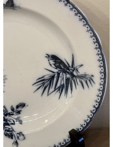 Deep plate / Soup plate / Pasta plate - Petrus Regout -décor MALAGA in flowing blue with a scalloped edge