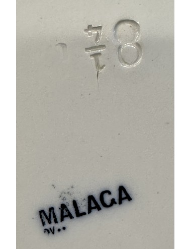 Diep bord / Soepbord / Pastabord - Petrus Regout -décor MALAGA in vloeiblauw met een geschulpte rand