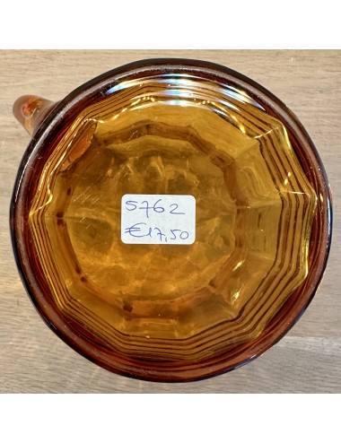 Kan / Waterkan / Sapkan - uitgevoerd in bruin glas