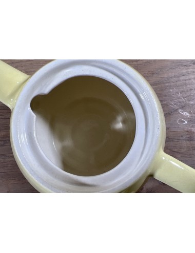 Koffiepotje - klein model - ongemerkt maar waarschijnlijk Melitta - uitgevoerd in pastelgeel