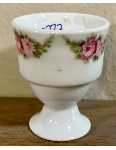 Egg cup - porcelain - unmarked - executed with décor of roses