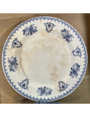 Plate - large, round, model - Petrus Regout - décor SIKA executed in blue