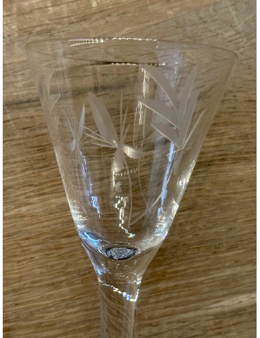 Liqueur glass / Glass - model with incised leaves
