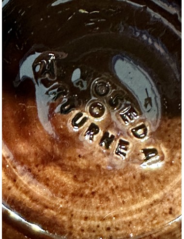 Bierpul - handgemaakt door A. Noseda uit Kuurne - gemerkt binnenin bodem - donkerbruin model