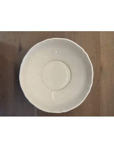 Kom / Schaal - hoger model - Ceranord France - semi porcelain - décor in crème met goudkleurige strepen