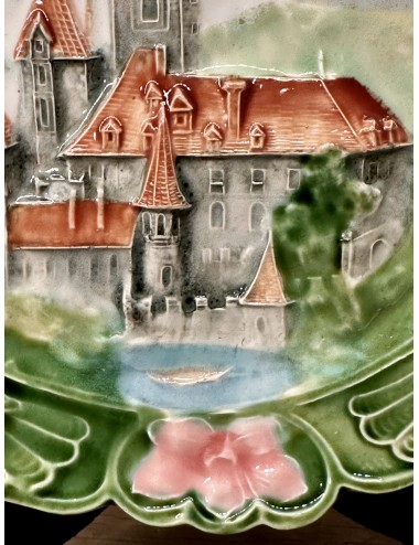 Plate / Decorative plate - majolica - W. Schiller & Sohn (Bohemia, Bodenbach) - executed with a gray castle in relief
