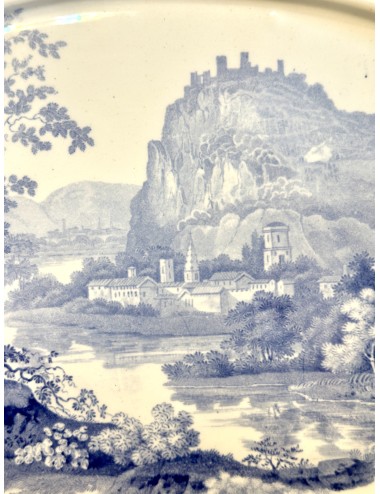 Onderschaal voor een ovale terrine - Davenport - gedateerd ca. 1870 - décor van landschap en bergen/kastelen