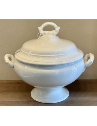 Soup tureen - large model - Boch - model FLAMANDE with decorative handles in white finish