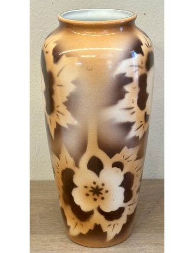 Vase - Victoria Czechoslovakia - spritz decor executed on porcelain in brown
