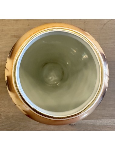 Vaas - Victoria Czechoslovakia - spritzdecor uitgevoerd op porselein in bruin