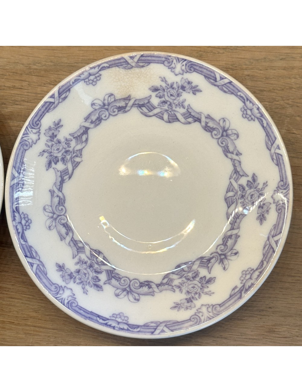 Saucer / Dish - Petrus Regout - décor ALHAMBRA in lilac