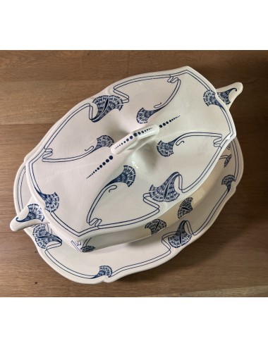Tureen / Cover dish with saucer - Onnaing France - décor GRANIT ALGESIRAS in blue