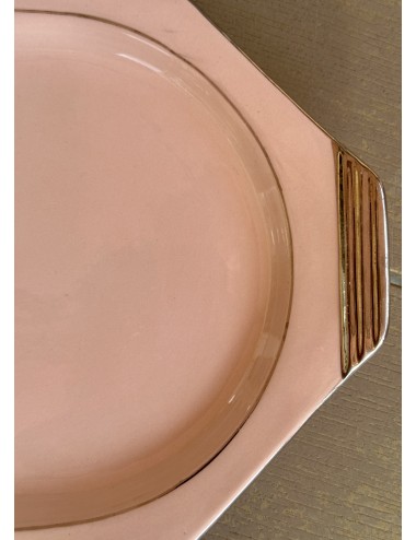 Cakeschaal met 6 gebaksbordjes - Boch - vorm BRUXELLES - uitgevoerd in pastelroze/pâte-roze