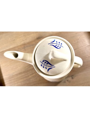 Coffee pot - taller slim model - unmarked but Boch - décor TIGE DE BLÉ with blue ears of corn
