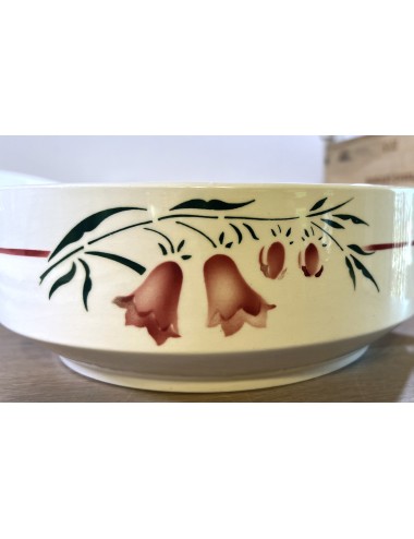 Tureen / Cover dish - St. Amandiose - spray decor of red bellflowers
