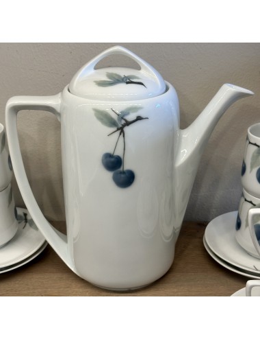 Coffee pot - Rosenthal Bavaria - model DONATELLO - décor BLUE CHERRY / BLAUE KIRSCHE