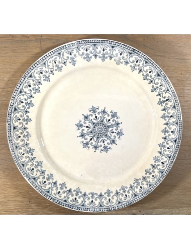 Dinner plate - FT Badonviller - décor ORIENTAL(?) executed in blue