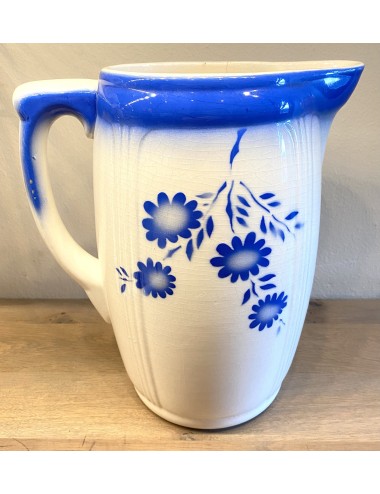 Lampetkan / Wasserkanne - Steingutfabrik Colditz - spuitdécor van helderblauwe bloemen