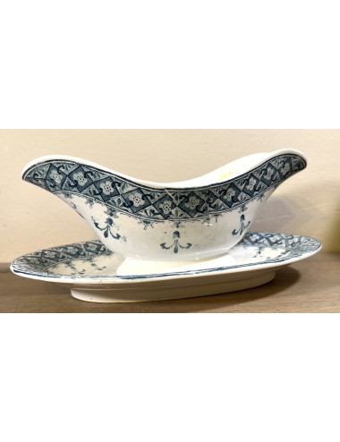 Gravy boat / Sauce boat - Creil et Montereau - décor ANDREE executed in petrol