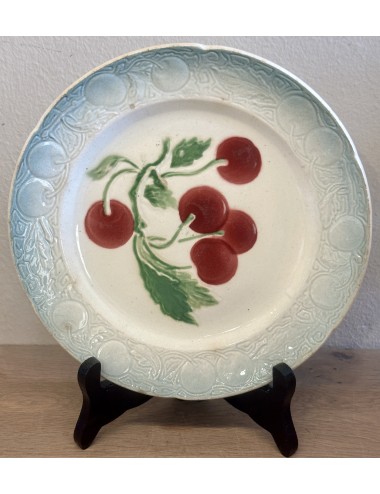 Breakfast plate / Dessert plate - K.G. St. Clément - barbotine - décor of red cherries and green embossed rim